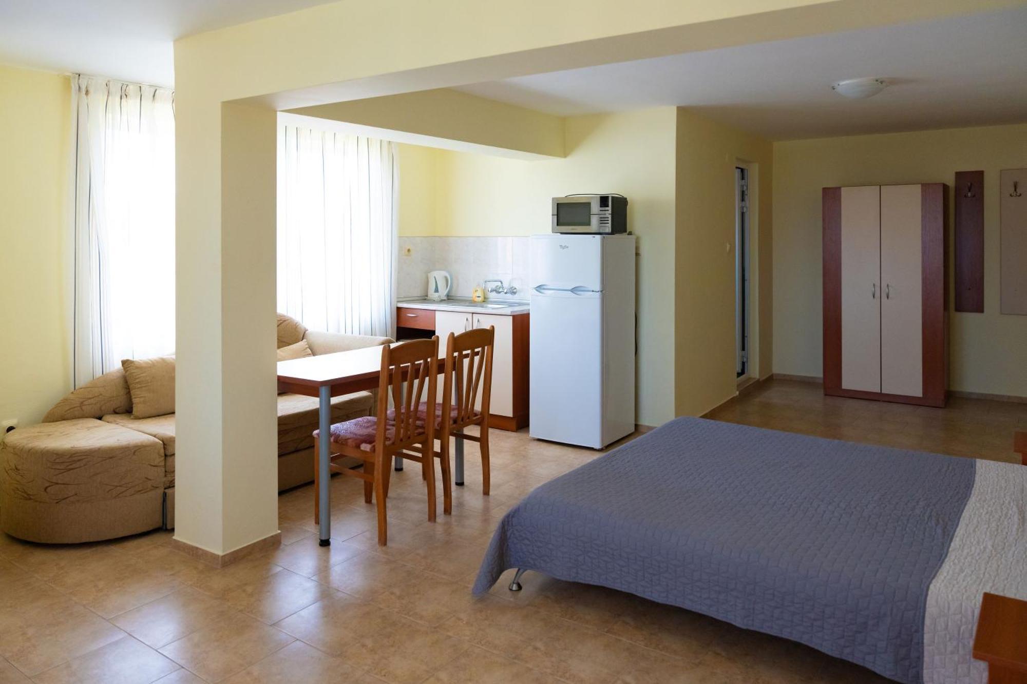 Zlatna Ribka Hotel Chernomorets Bagian luar foto