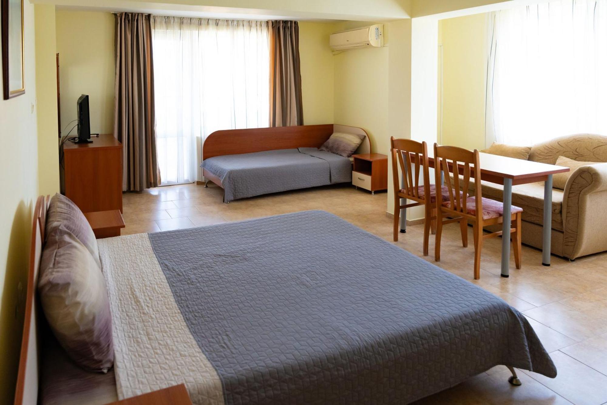 Zlatna Ribka Hotel Chernomorets Bagian luar foto