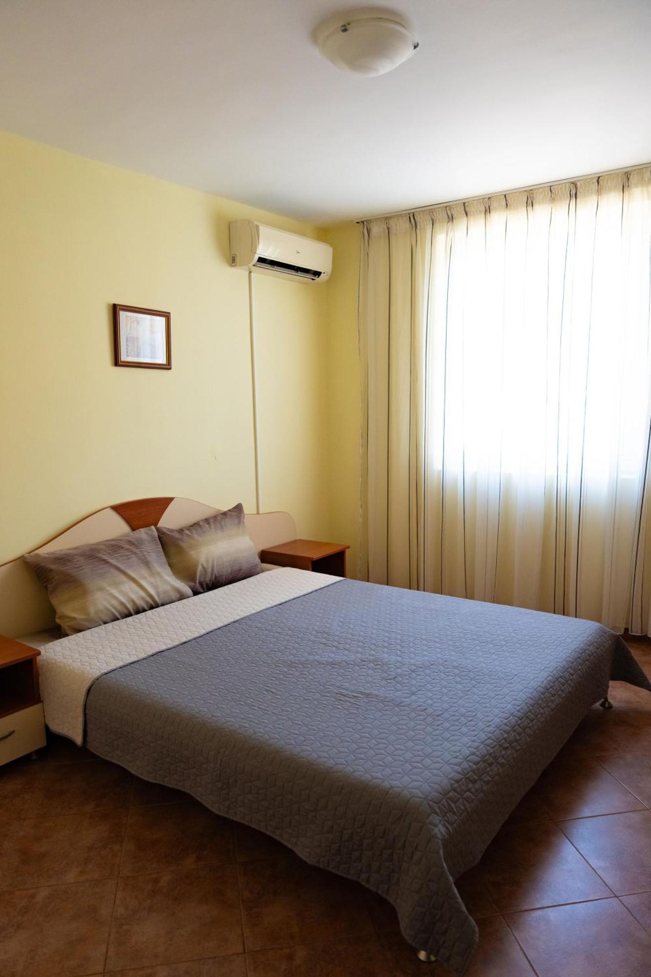 Zlatna Ribka Hotel Chernomorets Bagian luar foto