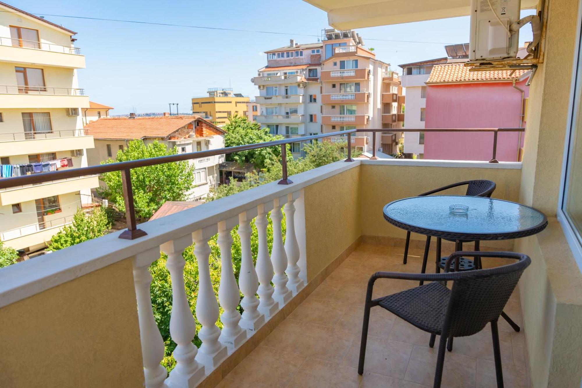 Zlatna Ribka Hotel Chernomorets Bagian luar foto