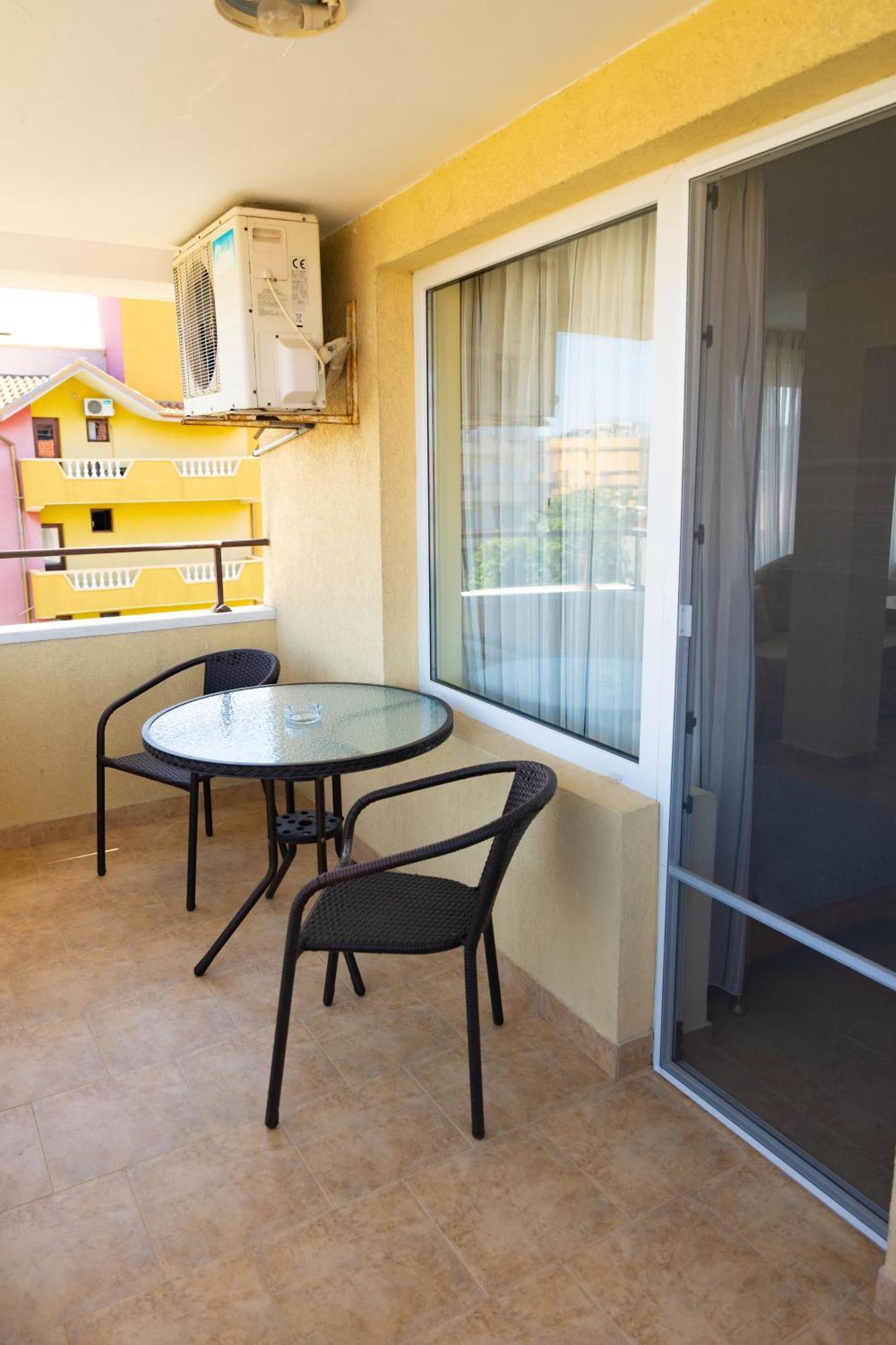 Zlatna Ribka Hotel Chernomorets Bagian luar foto