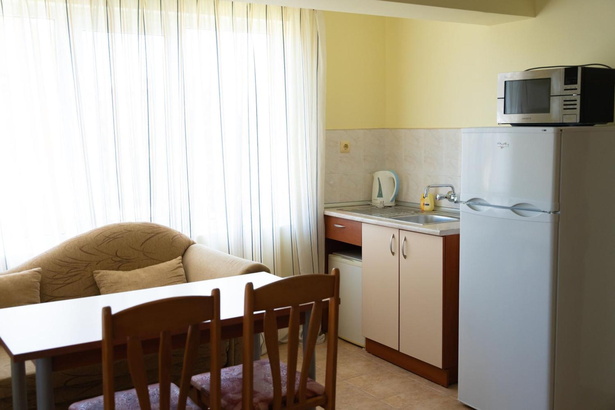 Zlatna Ribka Hotel Chernomorets Bagian luar foto